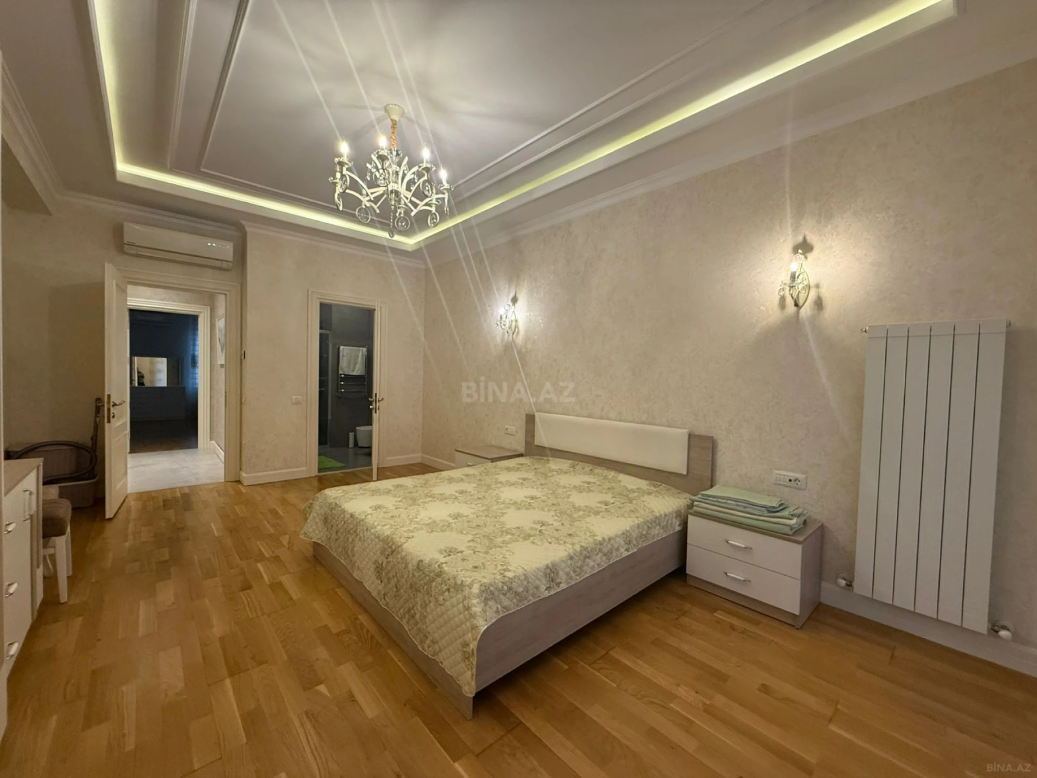 Kirayə verilir 4 otaqlı mənzil 195 m²