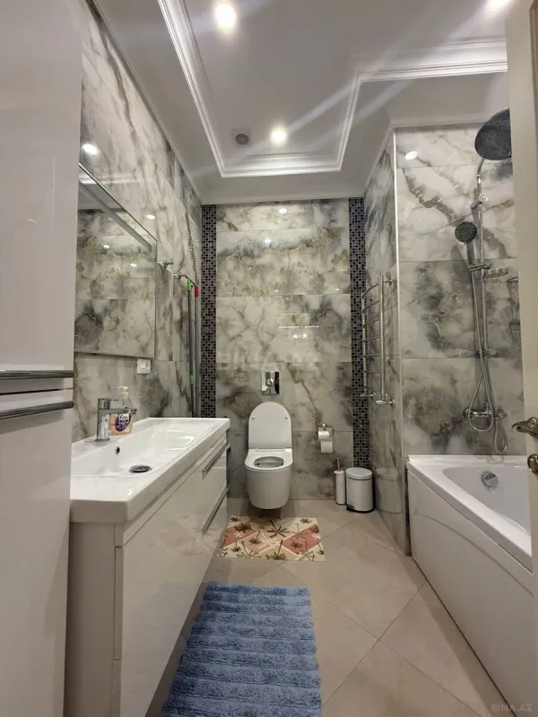 Kirayə verilir 4 otaqlı mənzil 195 m²