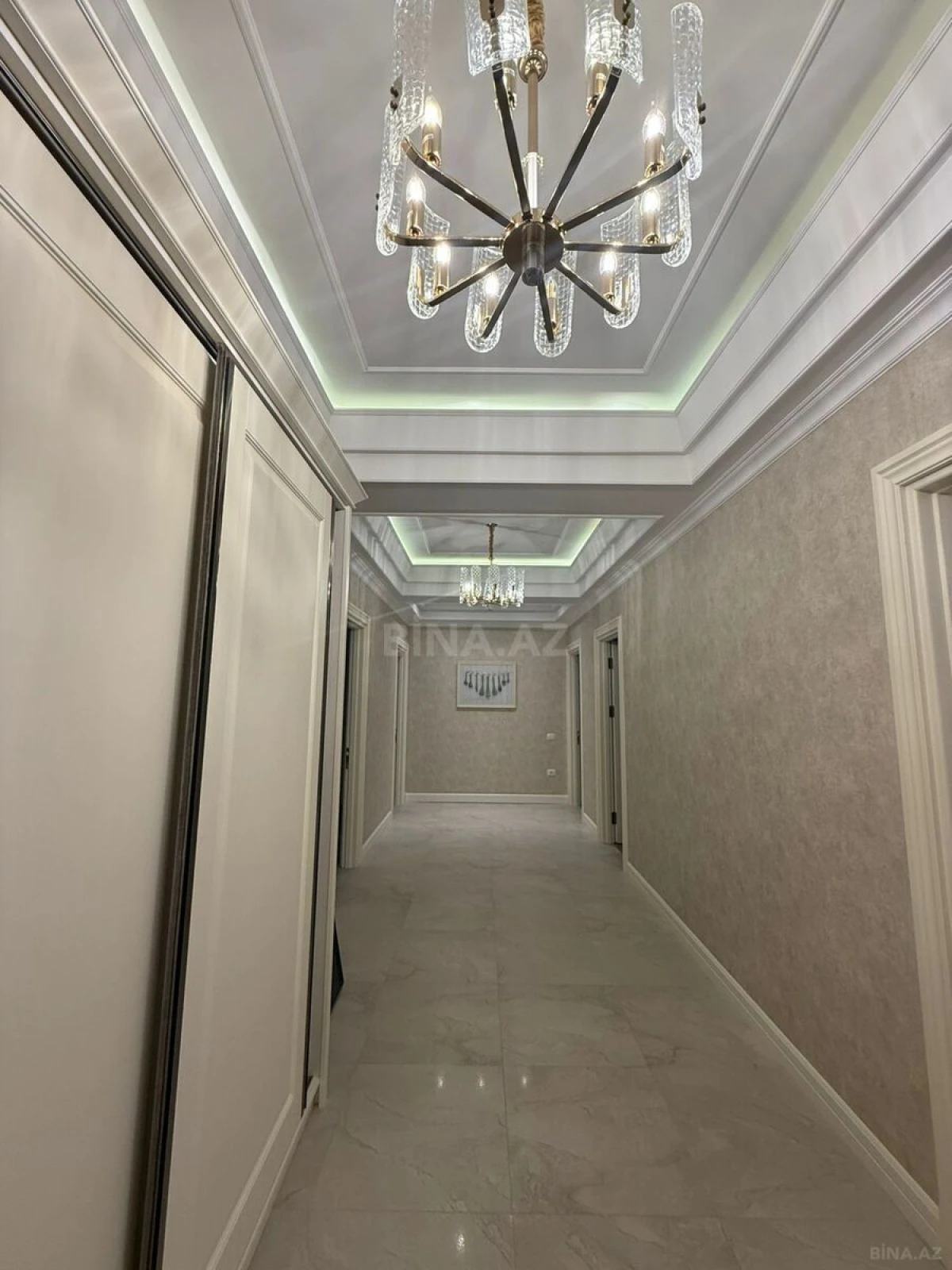 Kirayə verilir 4 otaqlı mənzil 195 m²