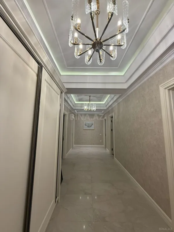 Kirayə verilir 4 otaqlı mənzil 195 m²