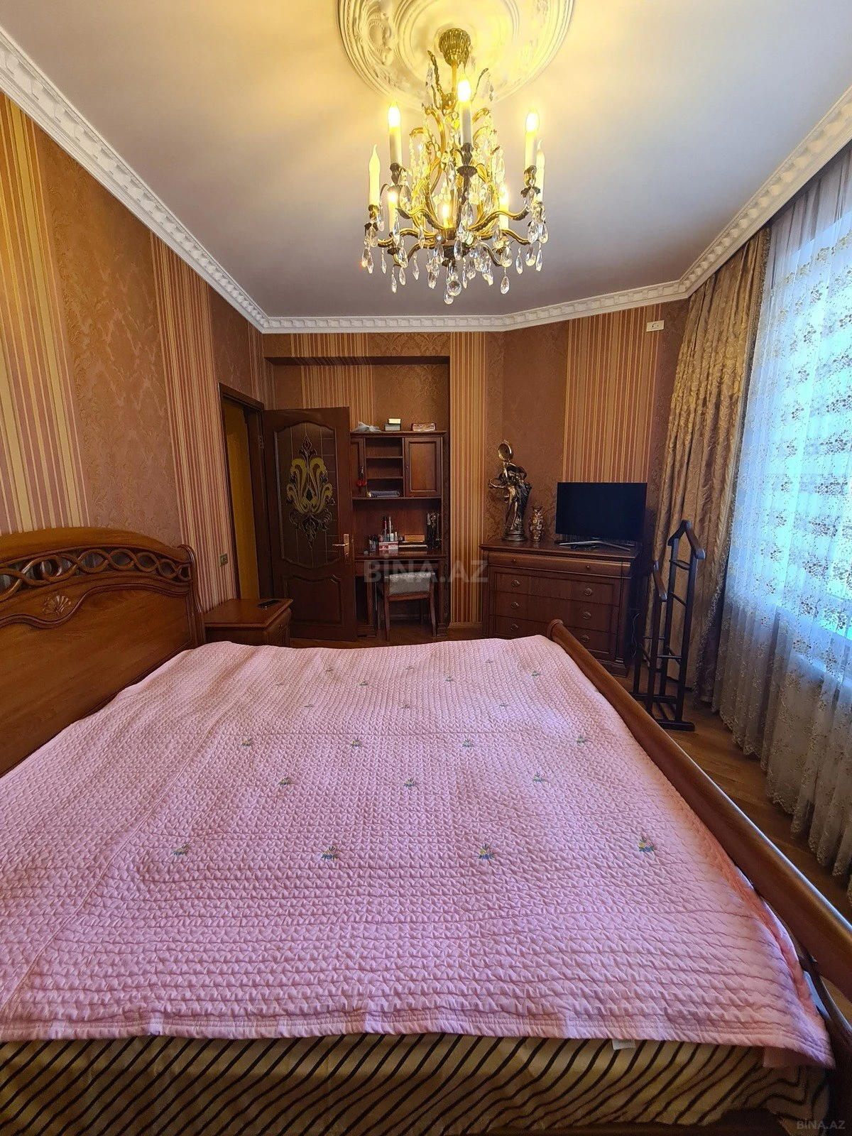 Satılır 3 otaqlı mənzil 130 m²
