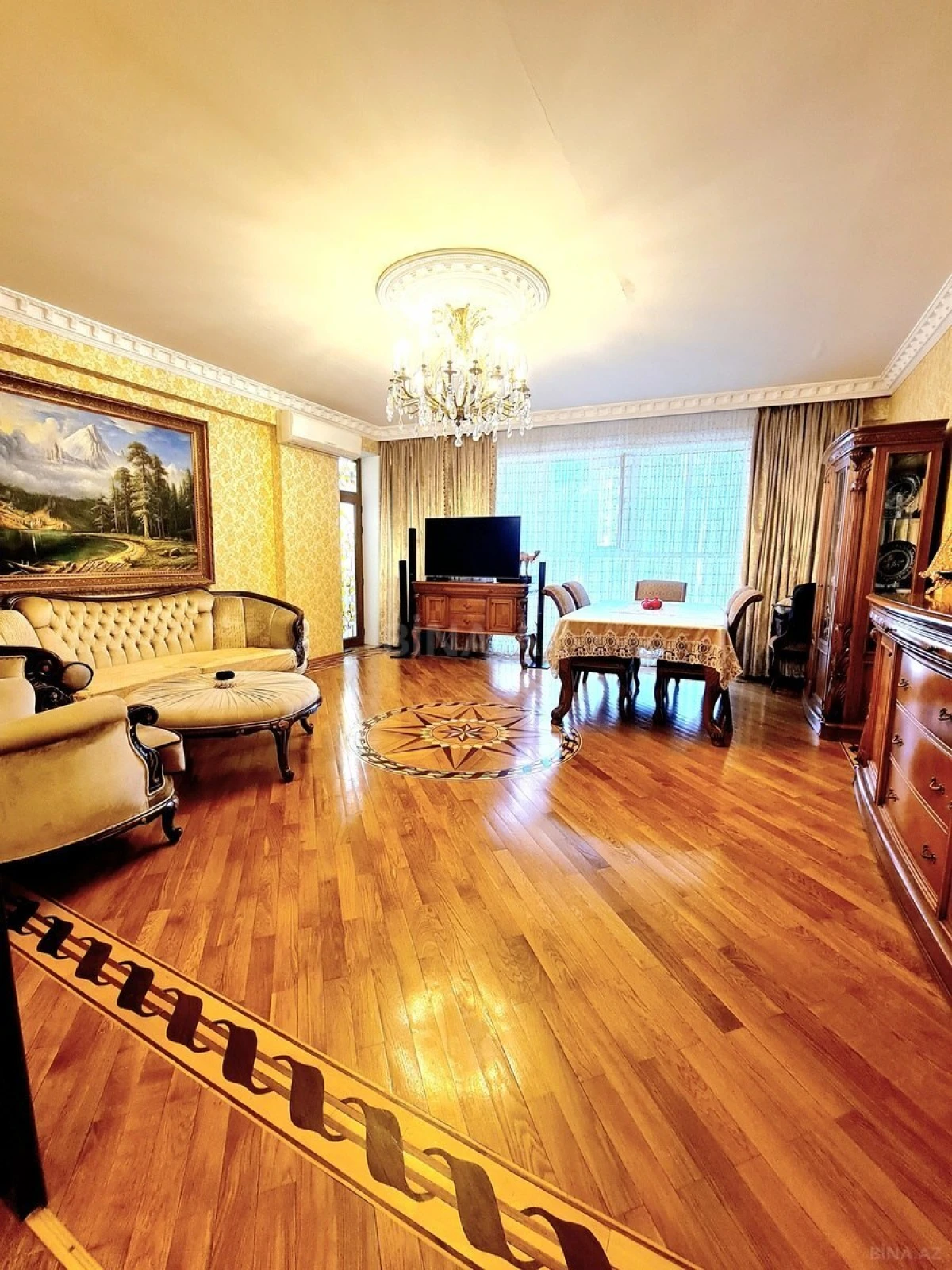 Satılır 3 otaqlı mənzil 130 m²