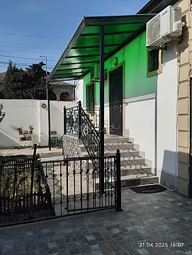 Satılır 4 otaqlı həyət evi 130 m²