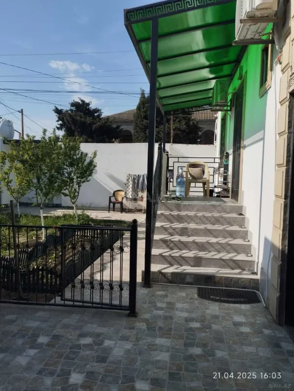 Satılır 4 otaqlı həyət evi 130 m²