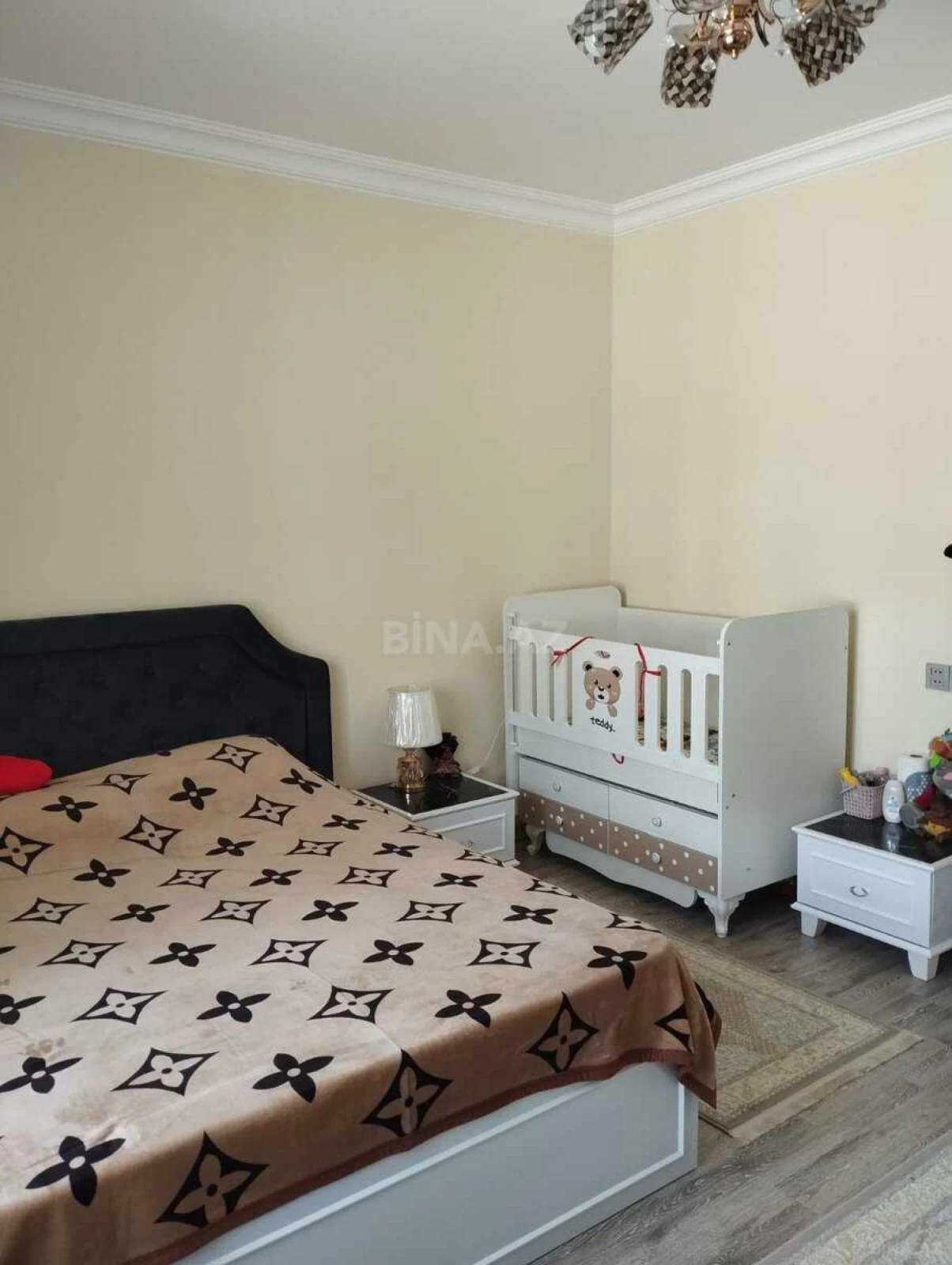 Satılır 4 otaqlı həyət evi 130 m²