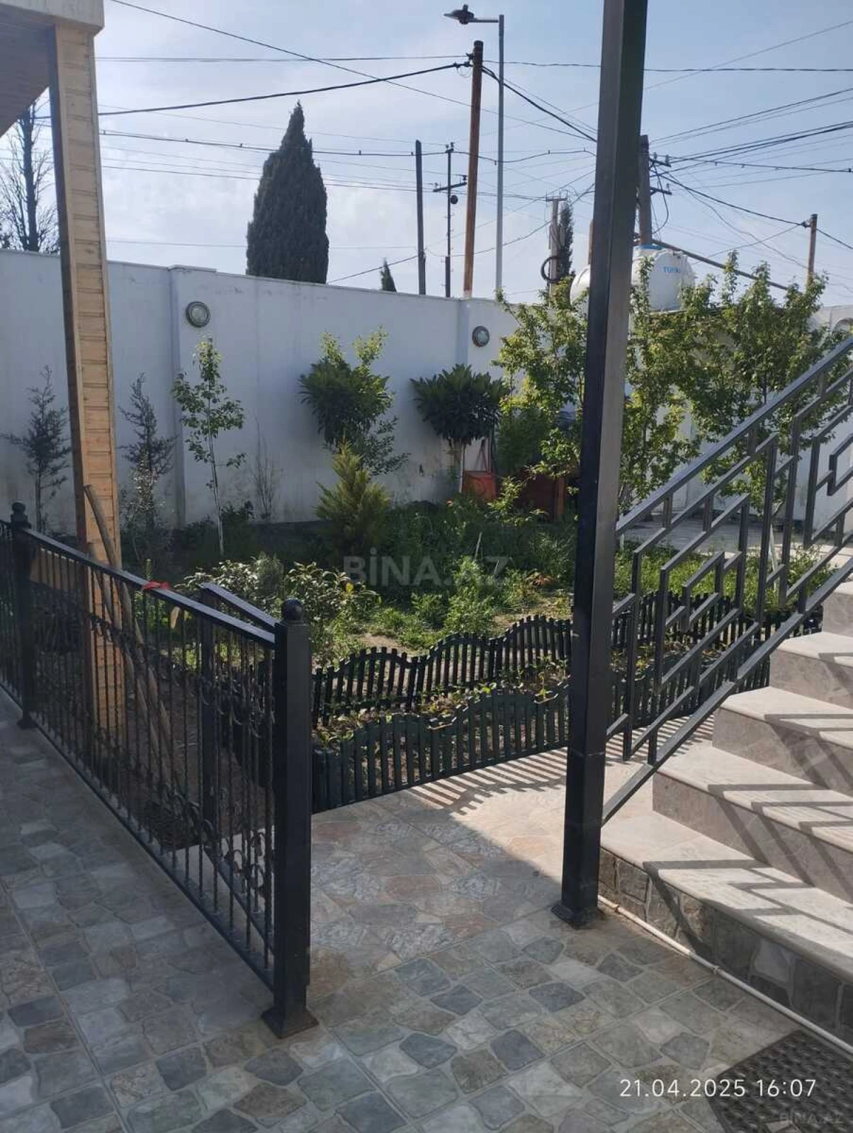 Satılır 4 otaqlı həyət evi 130 m²