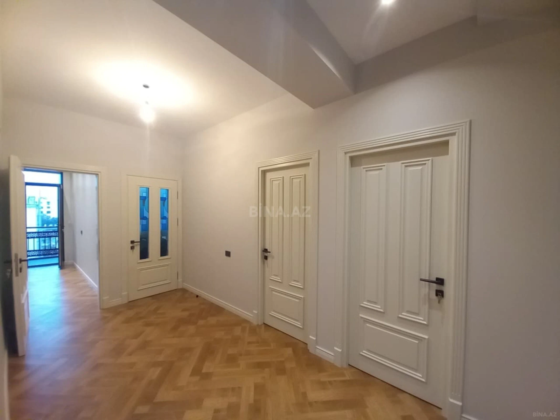 Satılır 3 otaqlı mənzil 101 m²