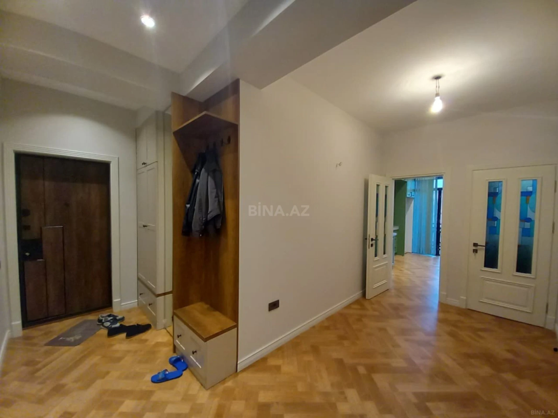 Satılır 3 otaqlı mənzil 101 m²