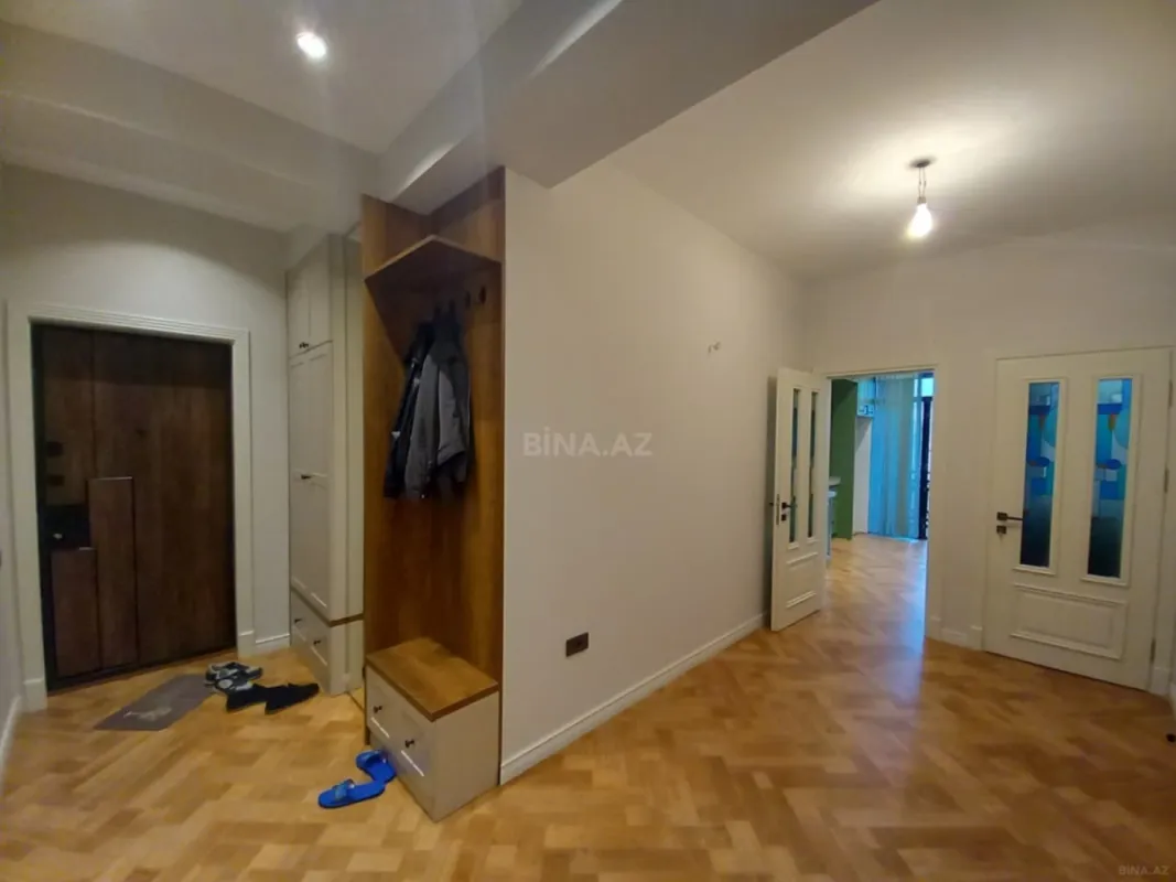 Satılır 3 otaqlı mənzil 101 m²