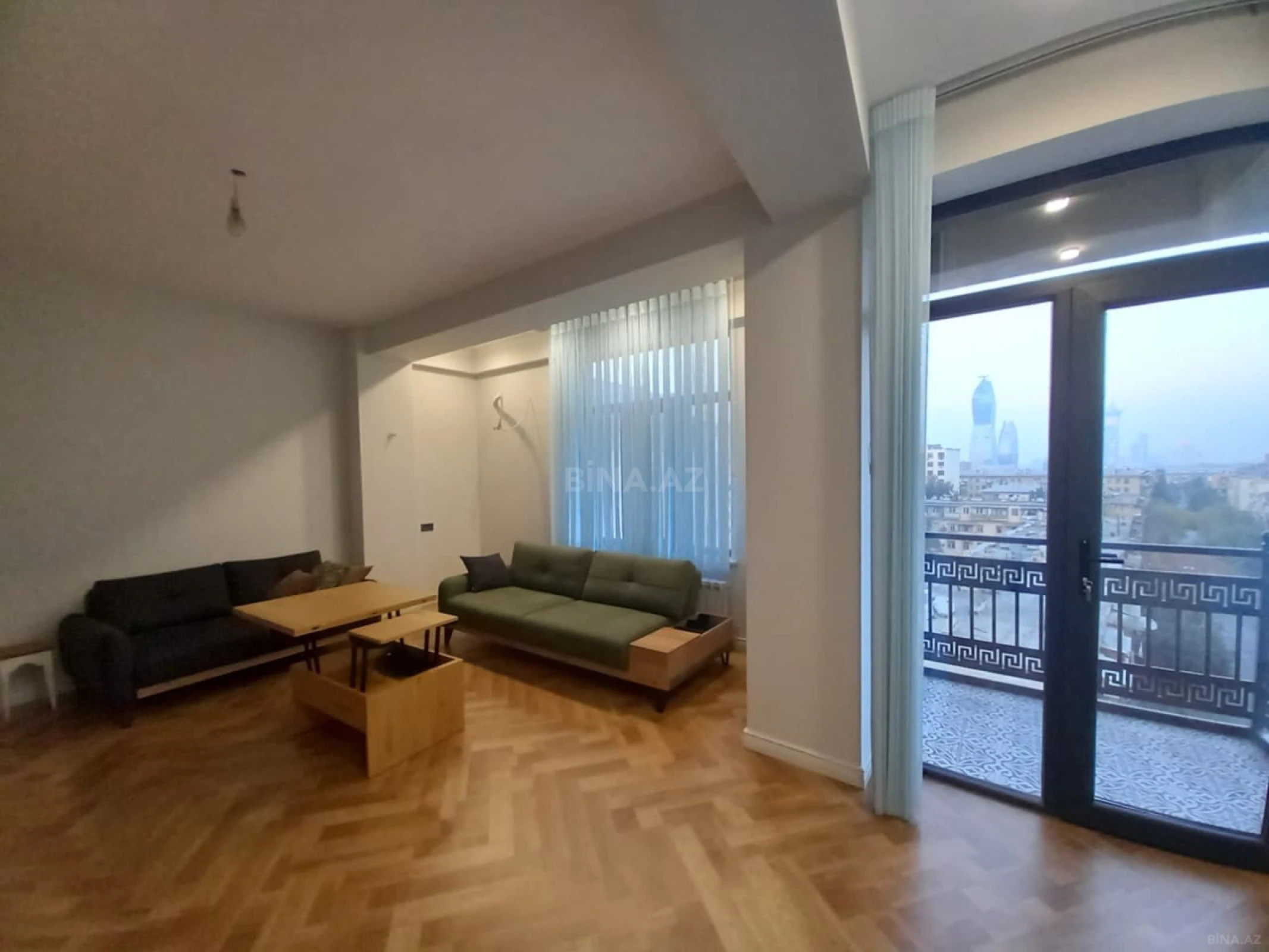 Satılır 3 otaqlı mənzil 101 m²