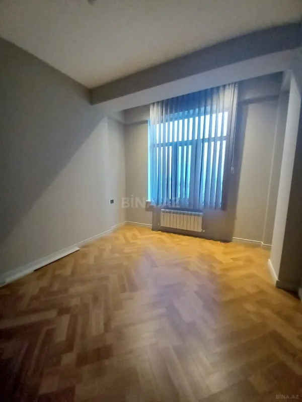 Satılır 3 otaqlı mənzil 101 m²