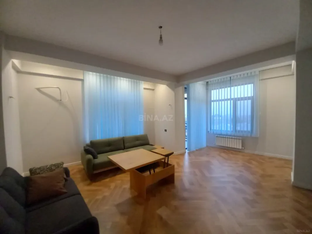Satılır 3 otaqlı mənzil 101 m²