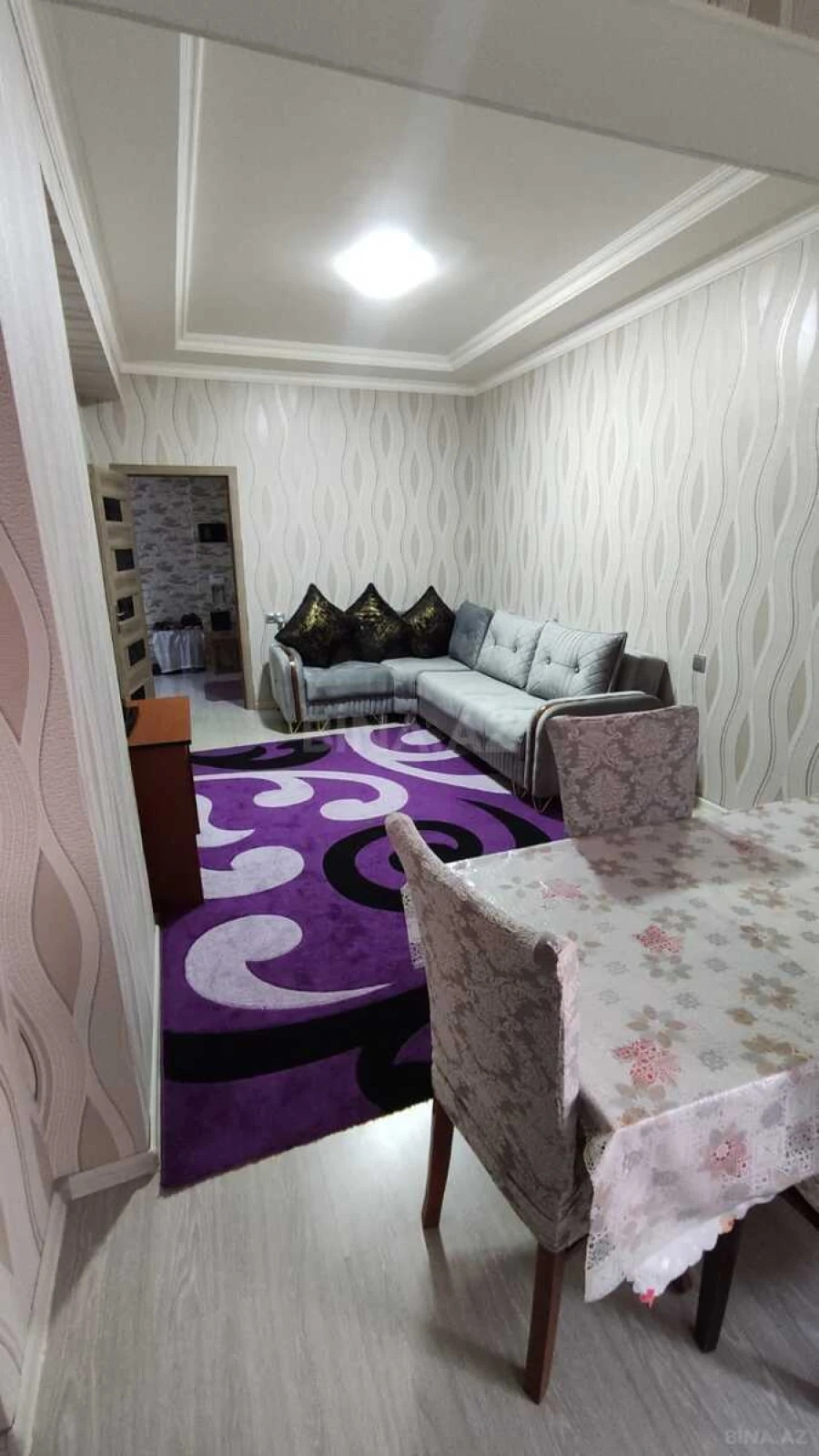 Satılır 2 otaqlı mənzil 90 m²
