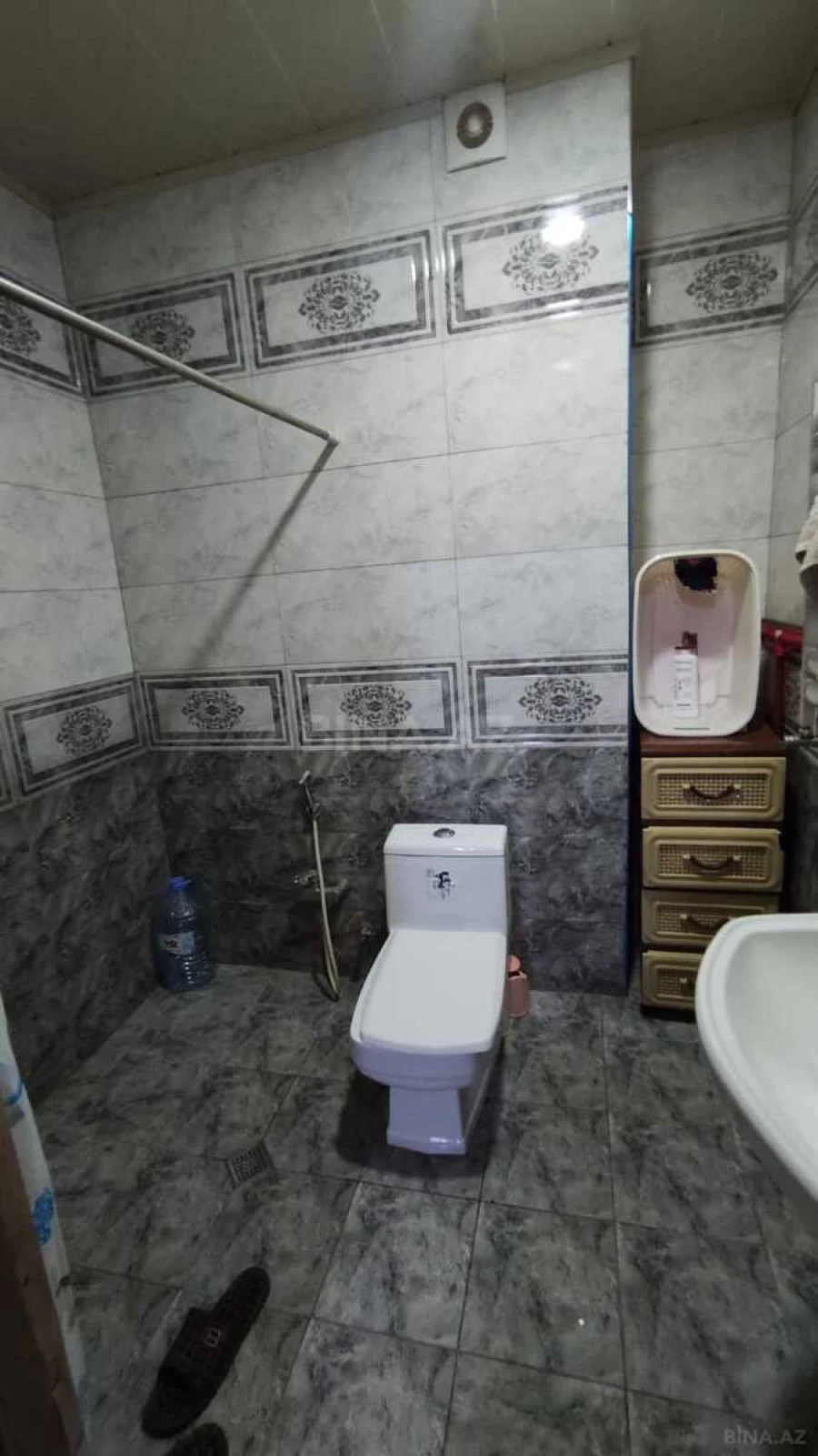 Satılır 2 otaqlı mənzil 90 m²
