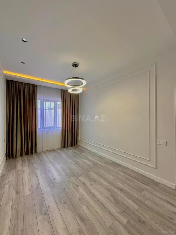 Satılır 5 otaqlı həyət evi 220 m²