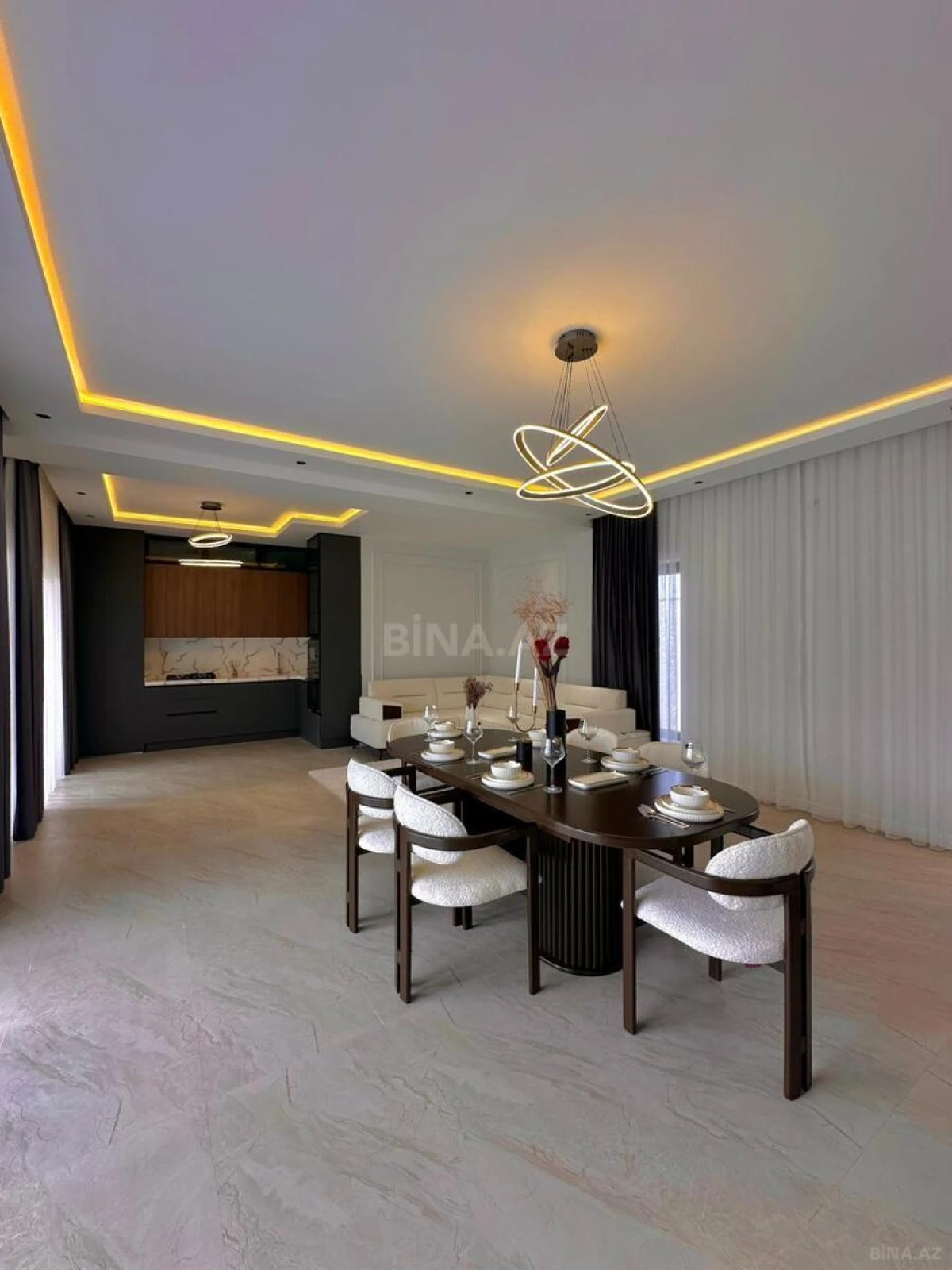 Satılır 5 otaqlı həyət evi 220 m²