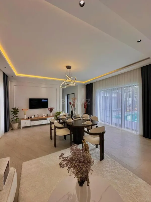 Satılır 5 otaqlı həyət evi 220 m²