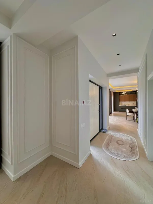 Satılır 5 otaqlı həyət evi 220 m²