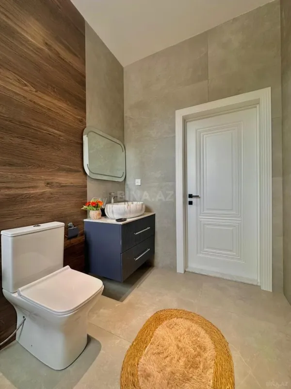 Satılır 5 otaqlı həyət evi 220 m²