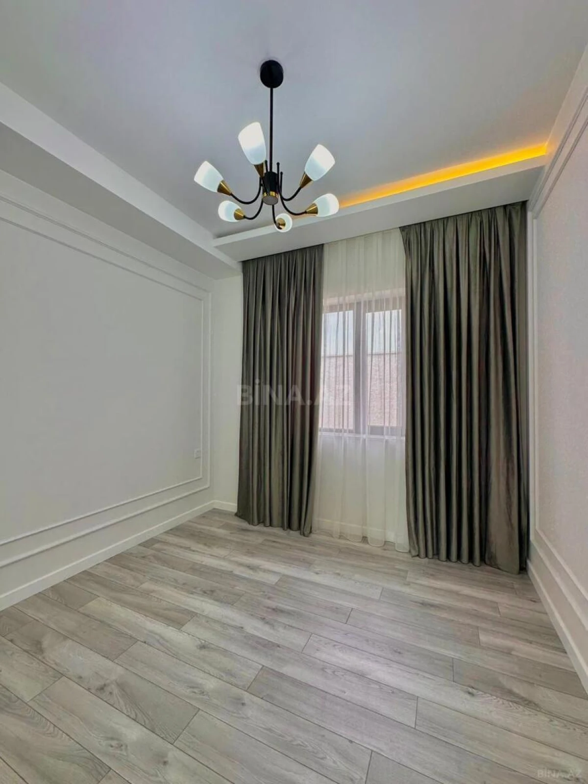 Satılır 5 otaqlı həyət evi 220 m²
