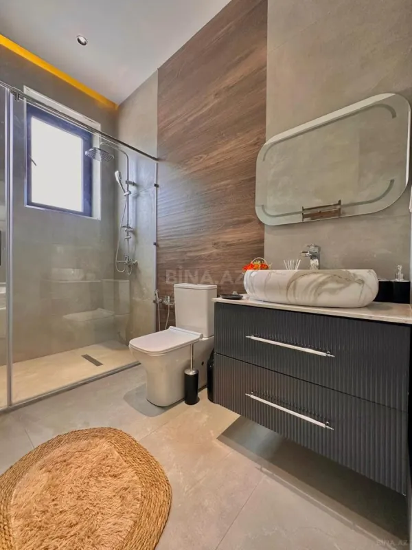 Satılır 5 otaqlı həyət evi 220 m²