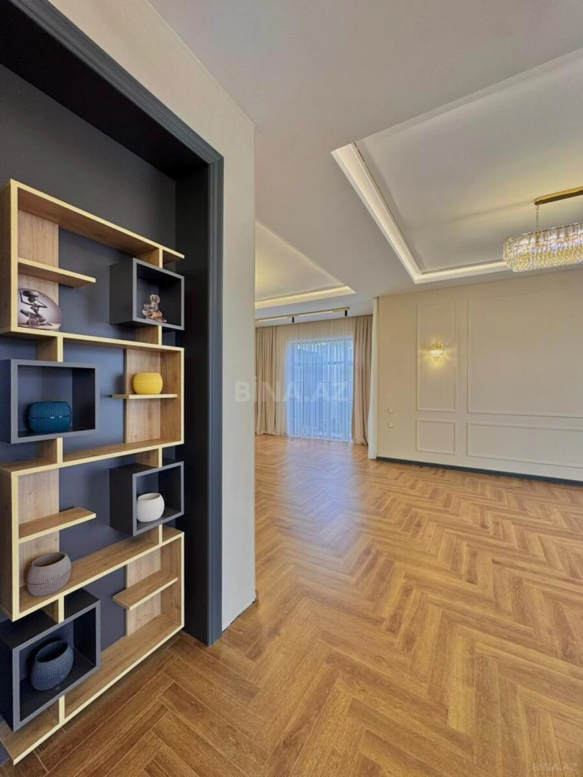 Satılır 6 otaqlı həyət evi 350 m²