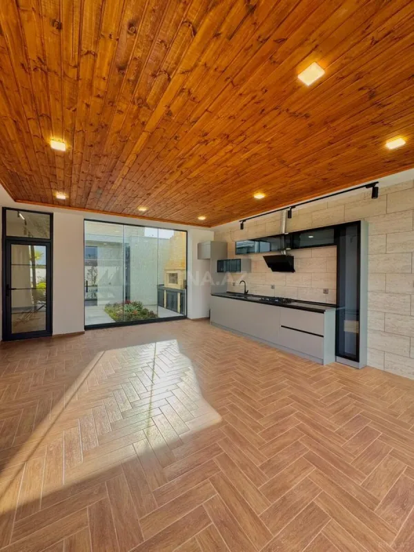 Satılır 6 otaqlı həyət evi 350 m²