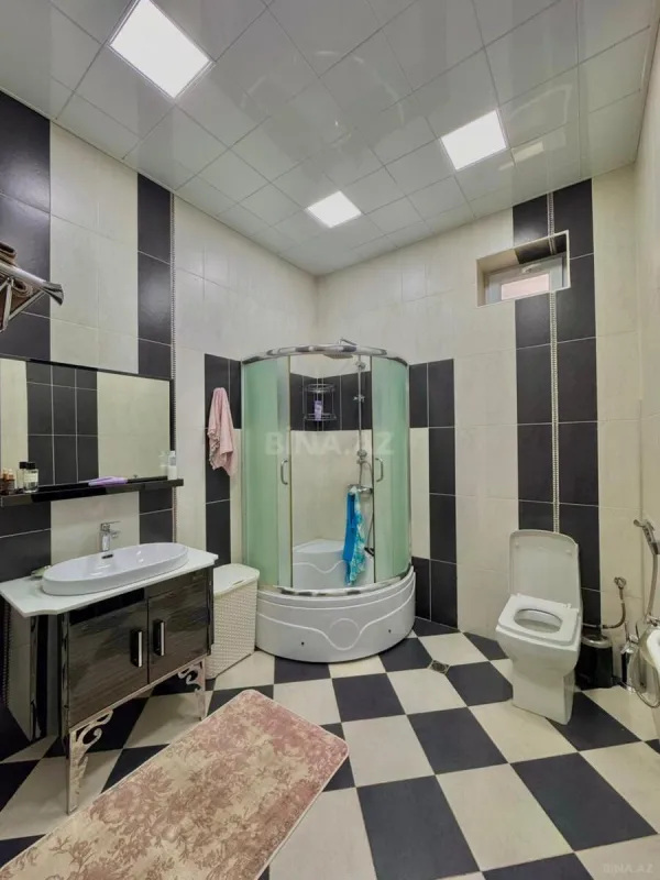 Satılır 5 otaqlı həyət evi 220 m²