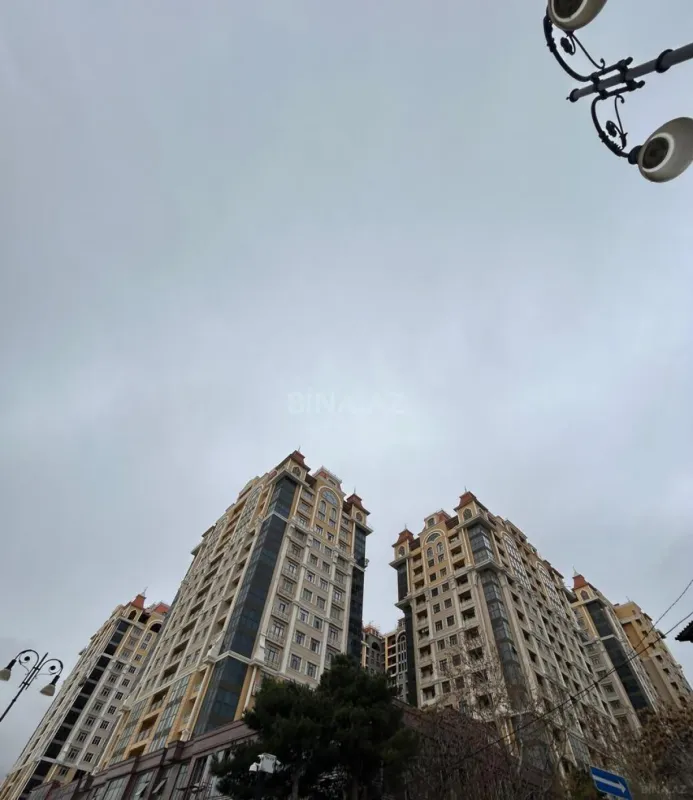 Satılır 2 otaqlı mənzil 62 m²
