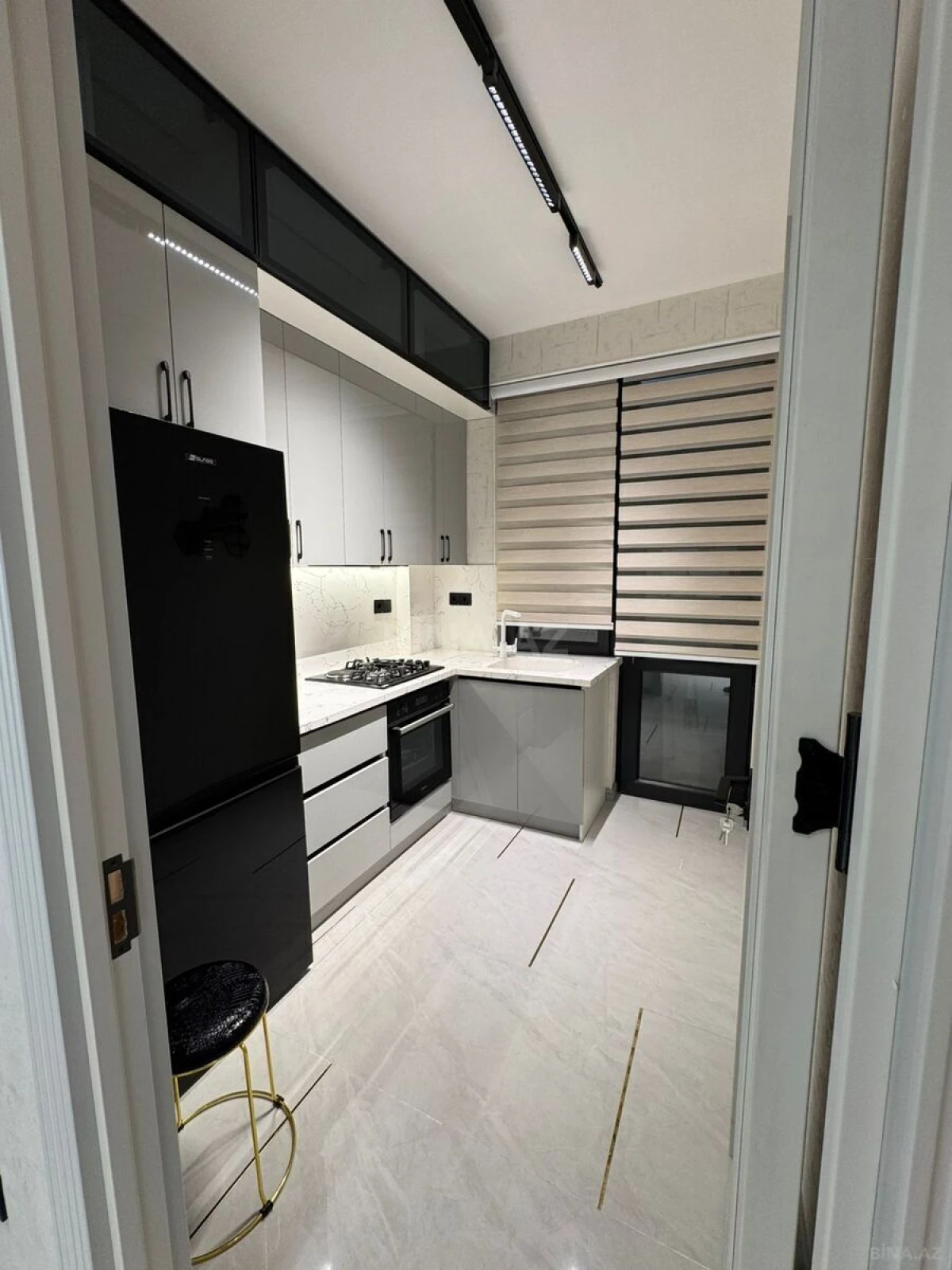 Satılır 2 otaqlı mənzil 60 m²