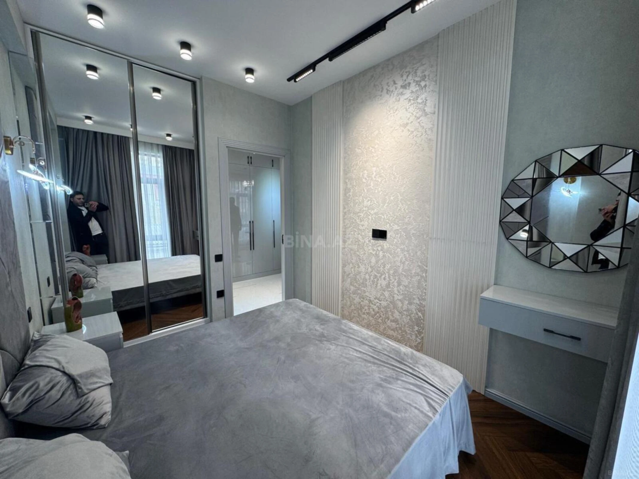 Satılır 2 otaqlı mənzil 60 m²