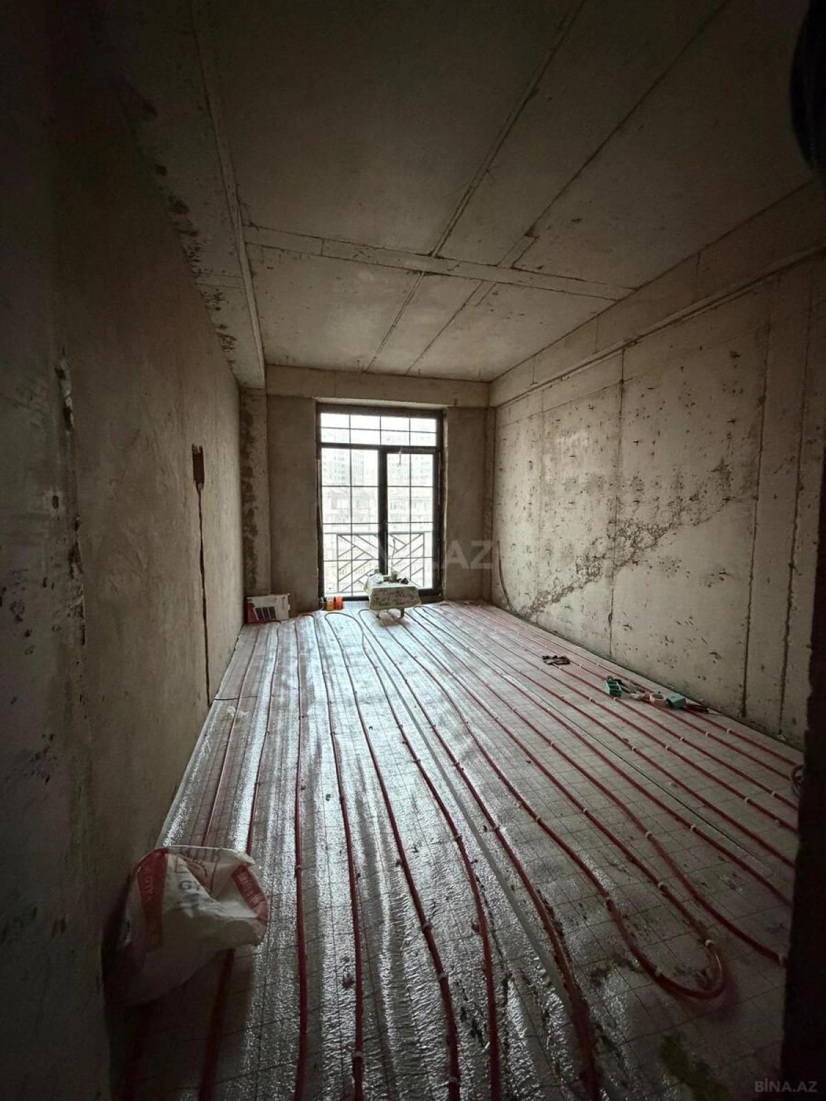 Satılır 3 otaqlı mənzil 114 m²