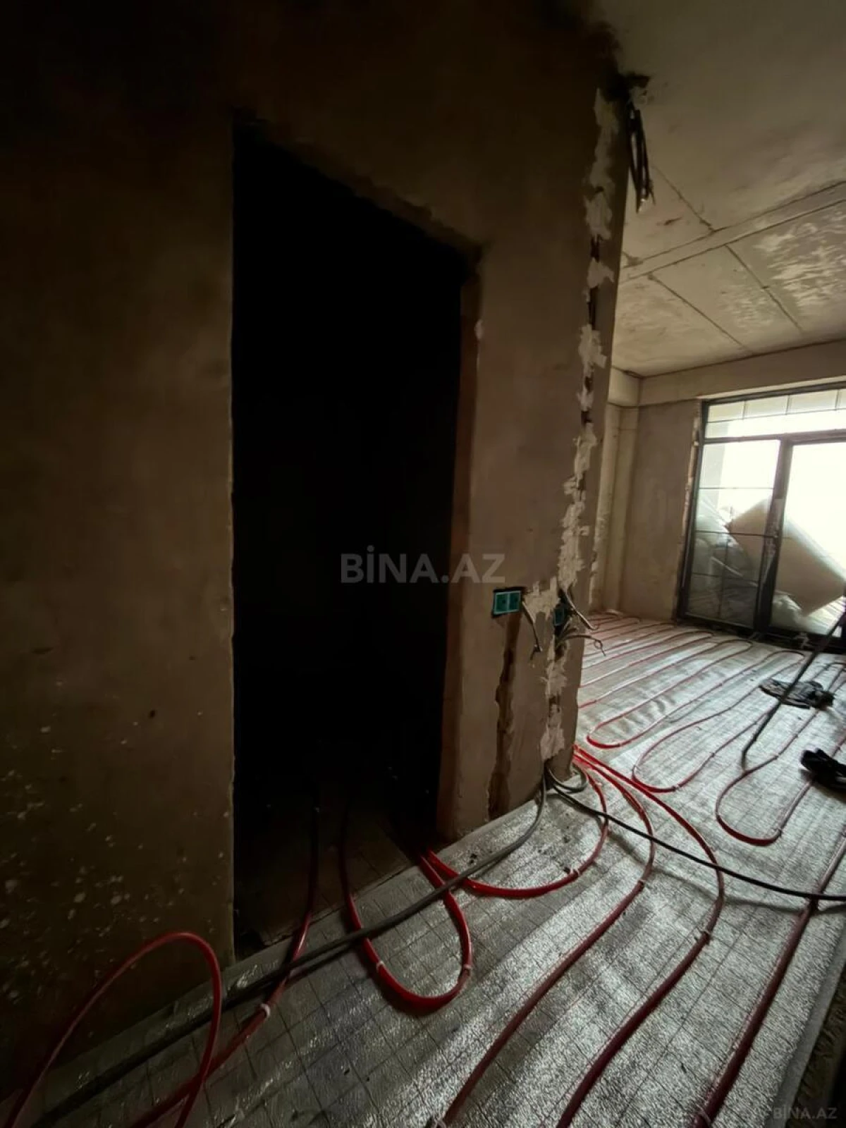 Satılır 3 otaqlı mənzil 114 m²