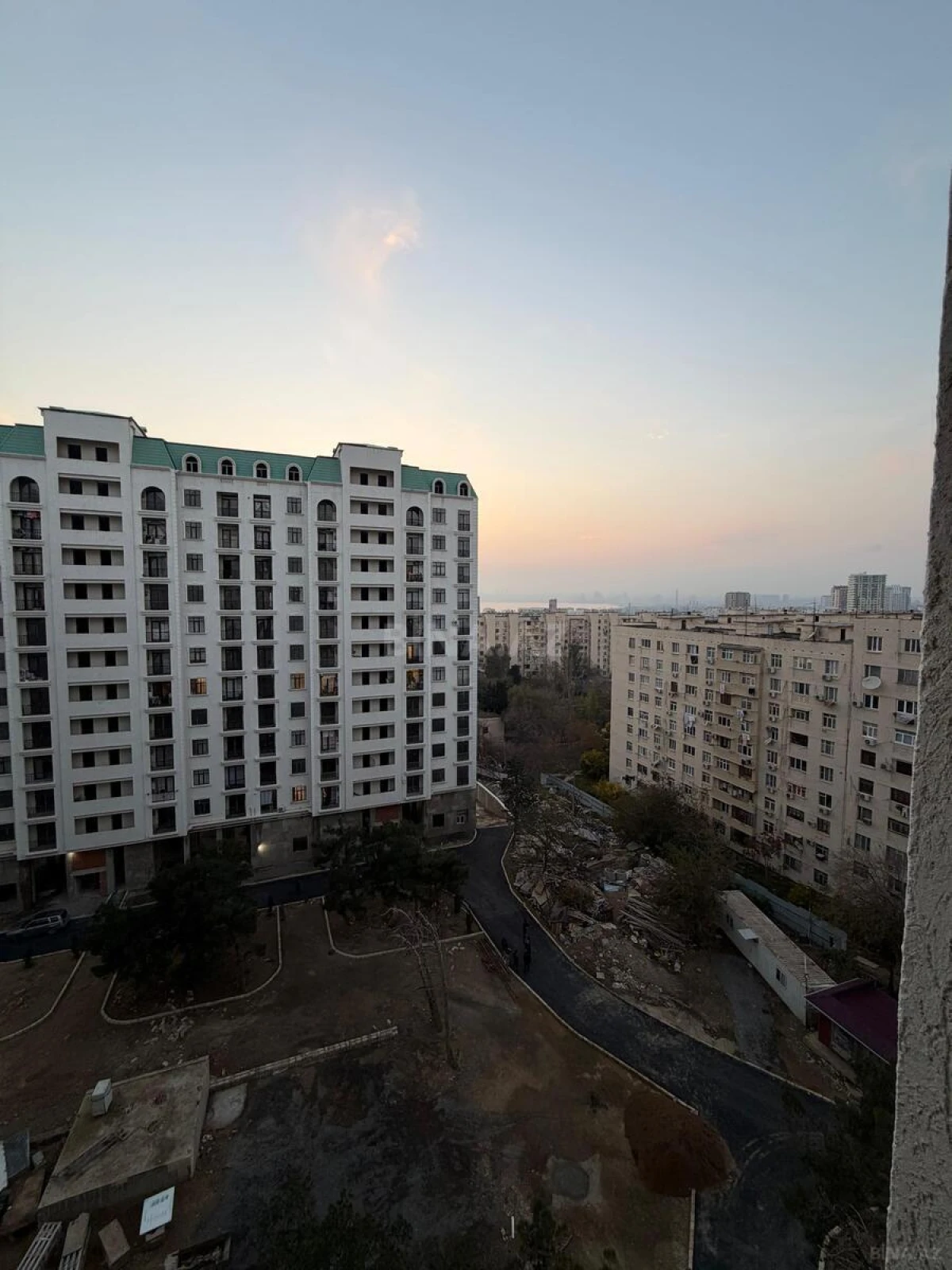 Satılır 3 otaqlı mənzil 114 m²