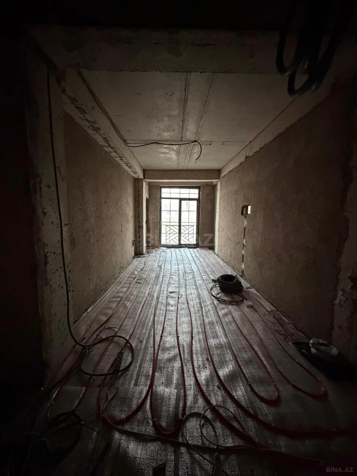 Satılır 3 otaqlı mənzil 114 m²