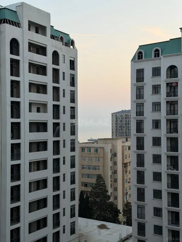 Satılır 3 otaqlı mənzil 114 m²