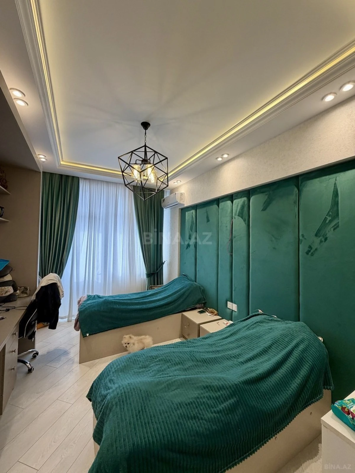 Satılır 3 otaqlı mənzil 135 m²