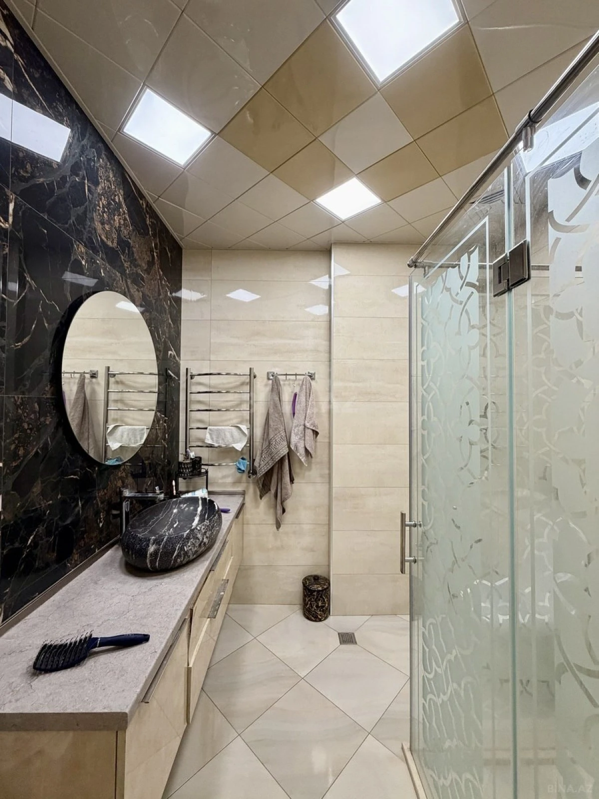 Satılır 3 otaqlı mənzil 135 m²