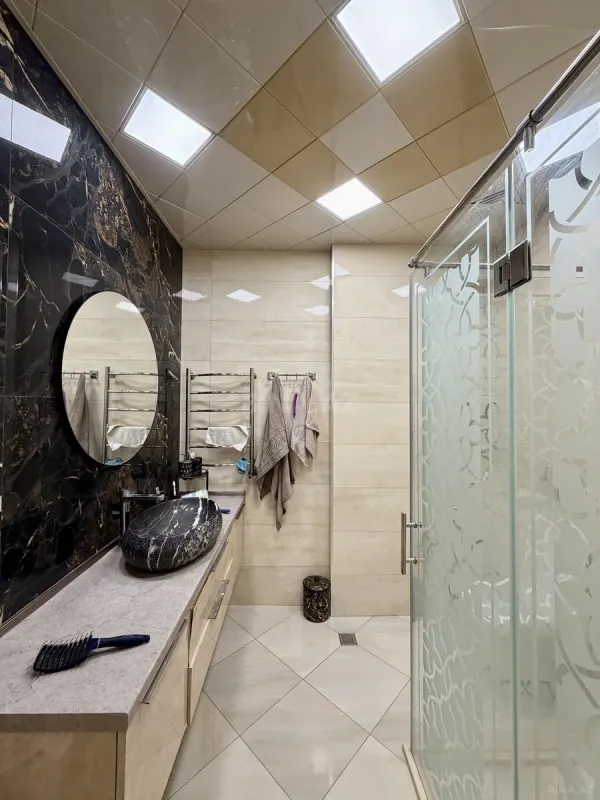 Satılır 3 otaqlı mənzil 135 m²