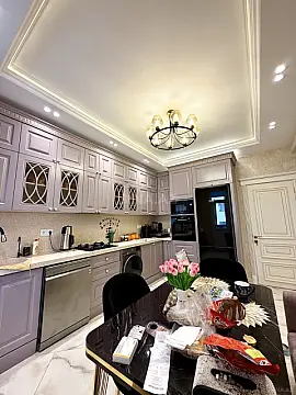 Satılır 3 otaqlı mənzil 135 m²