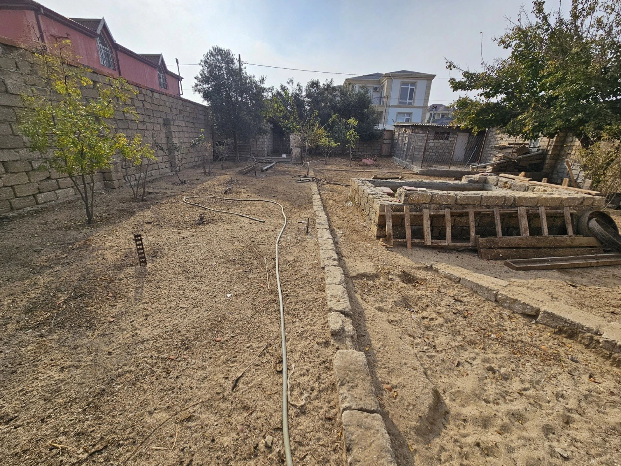 Satılır 6 otaqlı həyət evi 200 m²