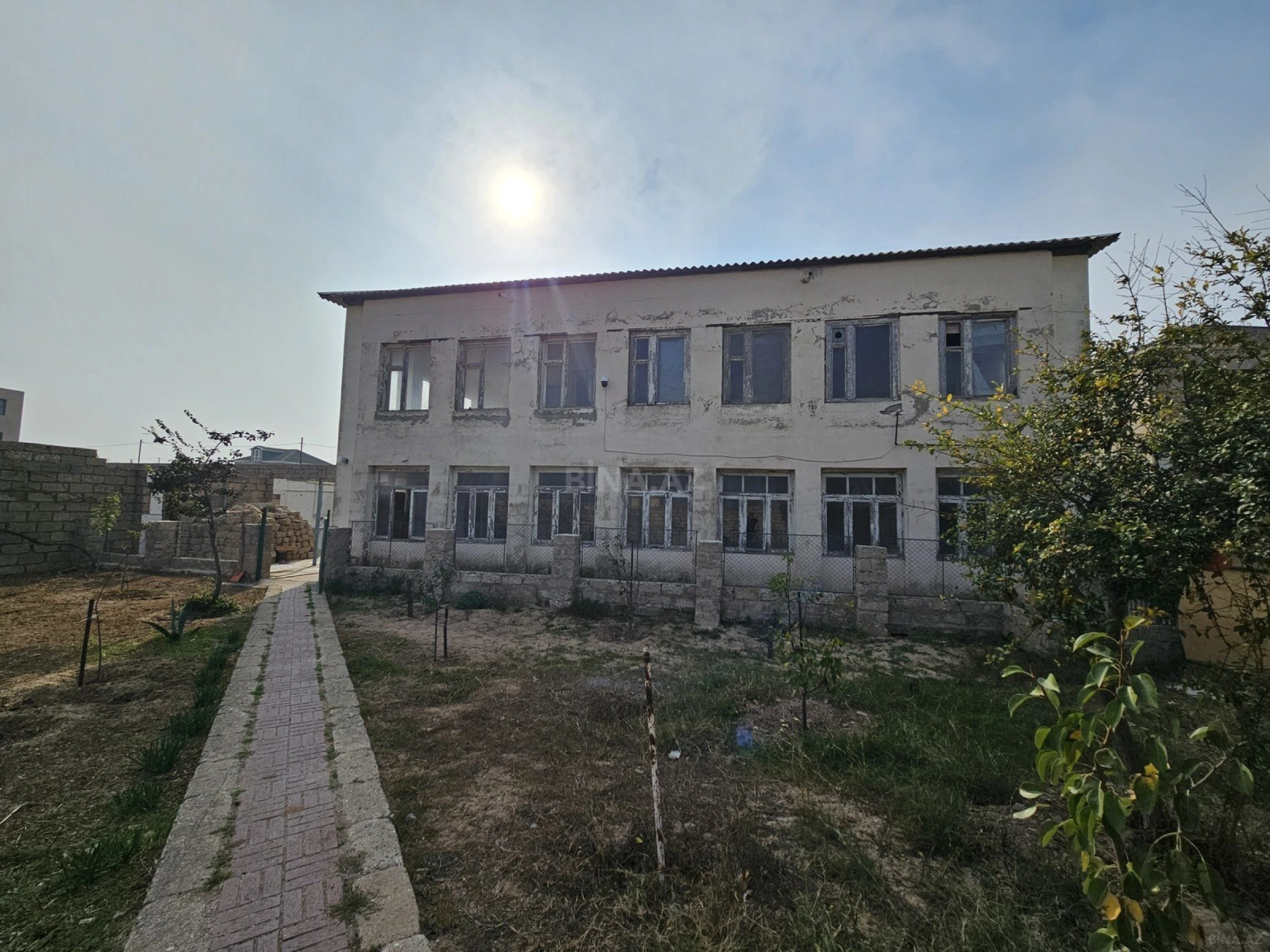 Satılır 6 otaqlı həyət evi 200 m²
