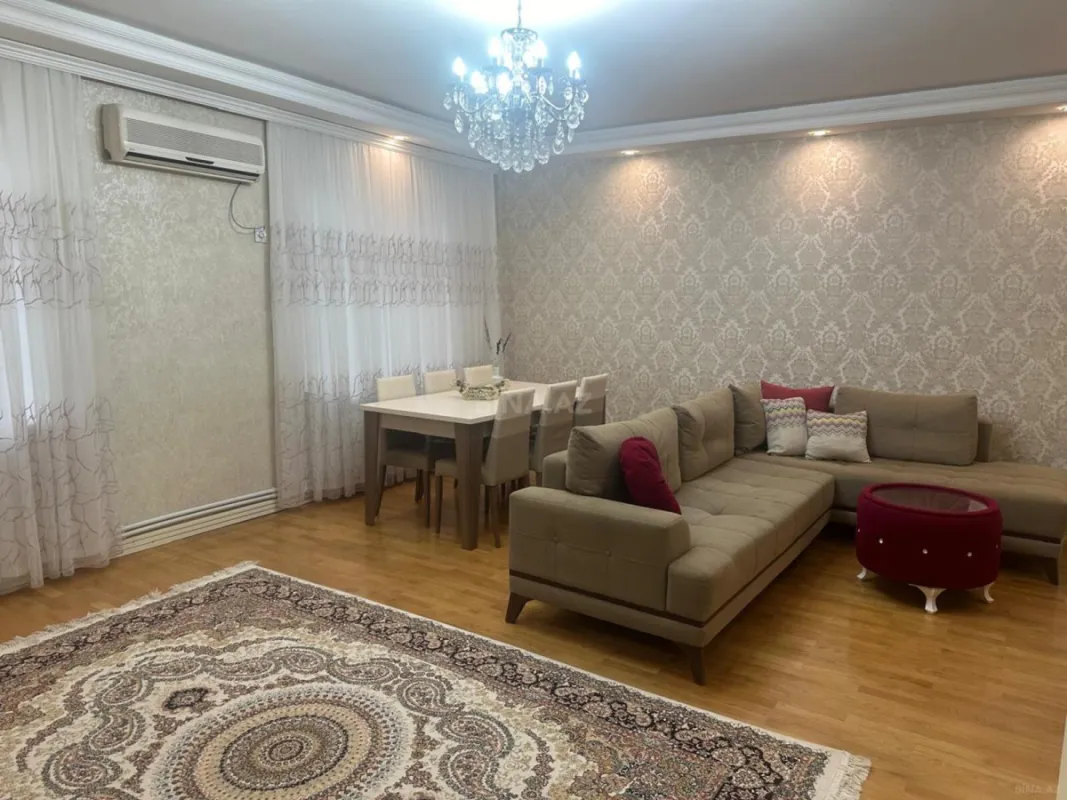 Satılır 3 otaqlı mənzil 110 m²