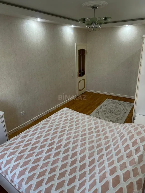 Satılır 3 otaqlı mənzil 110 m²