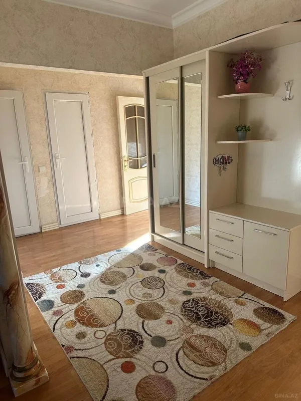 Satılır 3 otaqlı mənzil 110 m²