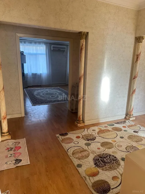 Satılır 3 otaqlı mənzil 110 m²
