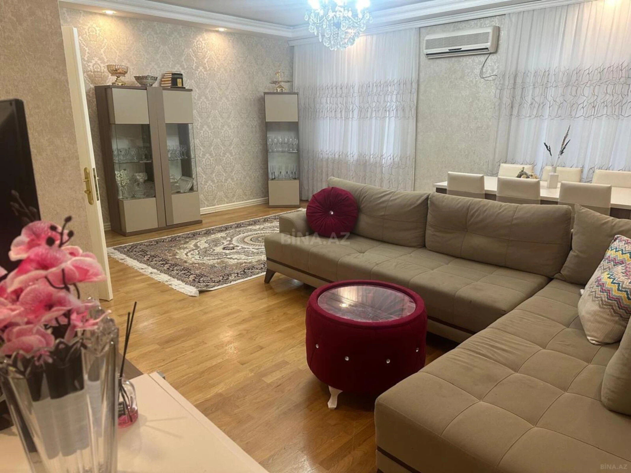 Satılır 3 otaqlı mənzil 110 m²