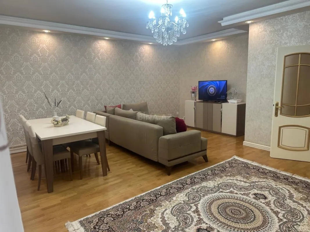 Satılır 3 otaqlı mənzil 110 m²