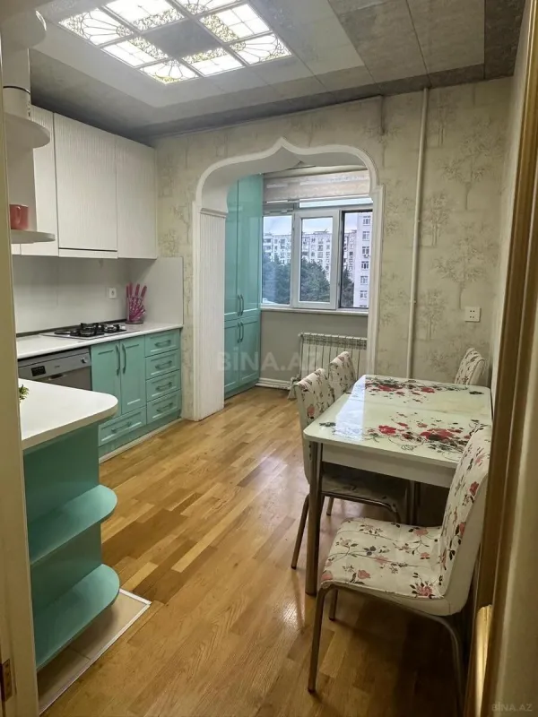 Satılır 3 otaqlı mənzil 110 m²