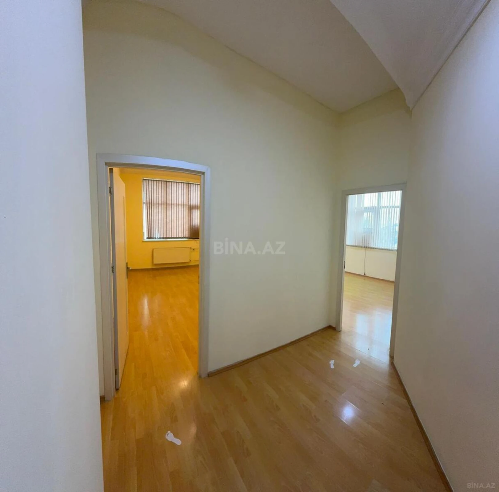 Kirayə verilir 6 otaqlı ofis 255 m²